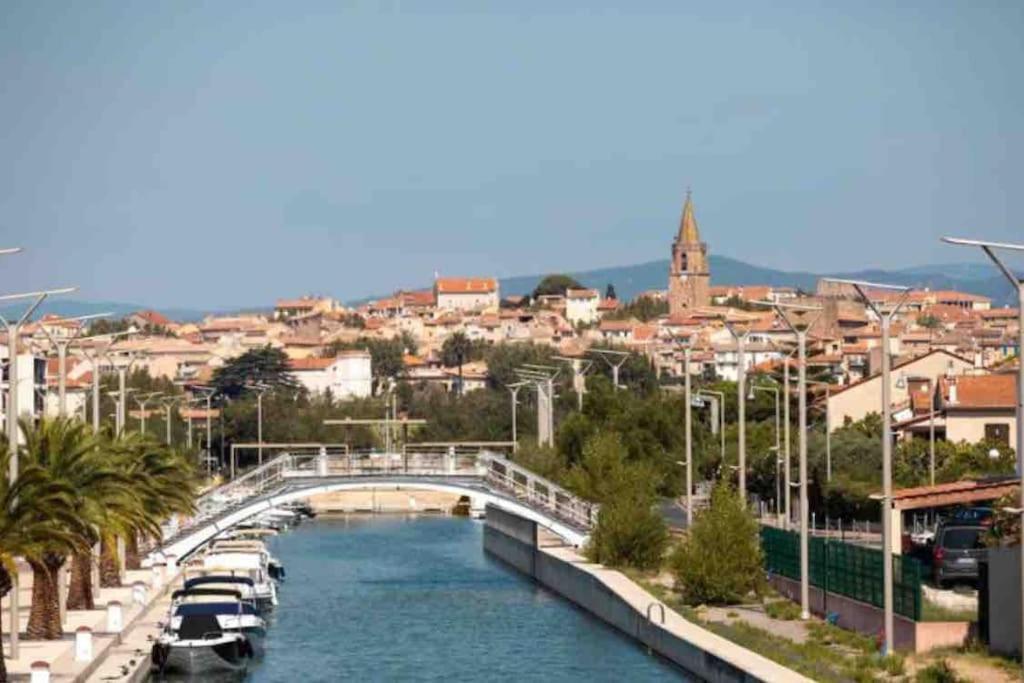 Mobilhome A Frejus A 15 Minute De La Mer Sur Terrain Independant المظهر الخارجي الصورة