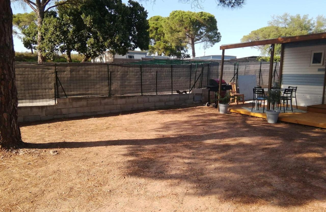 Mobilhome A Frejus A 15 Minute De La Mer Sur Terrain Independant المظهر الخارجي الصورة